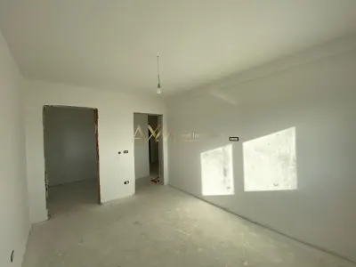 Vanzare 1/2 duplex 5 camere Giroc - foto 6