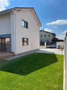 Casa cu 4 camere de vanzare in Dumbravita - foto 3