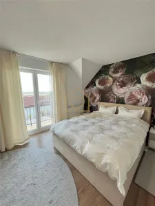 Casa cu 4 camere si garaj - foto 14