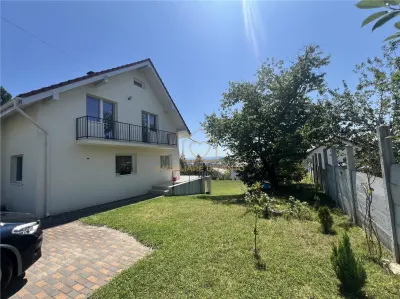 Casa cu 4 camere si garaj - foto 3