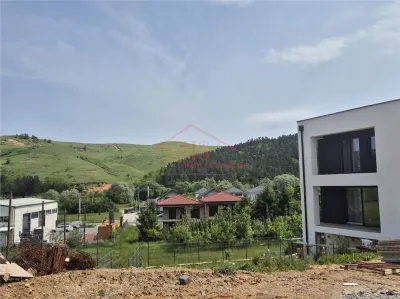 Casa individuala de vanzare, 5 camere. Luna de Sus, Cluj - foto 12