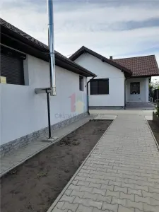 Vila P+M constructie 2020, pretabila doua famiili, teren 620 mp, Cazasu - foto 2