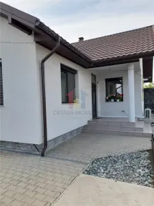 Vila P+M constructie 2020, pretabila doua famiili, teren 620 mp, Cazasu - foto 3