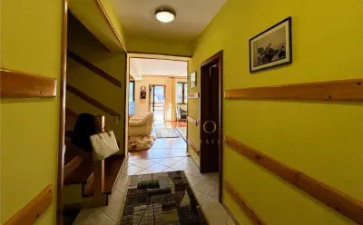 Dimineti cu munti la fereastra – proprietate unica - foto 11
