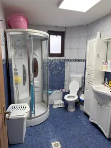 CASA  STREJNICU  5 CAMERE - foto 4