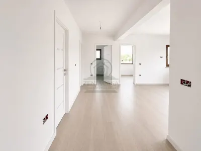 Casa Tomesti Iasi 4 camere/2bai/beci - foto 7