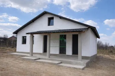 Casa 4 camere Voinesti Iasi 500 mp teren - foto 10
