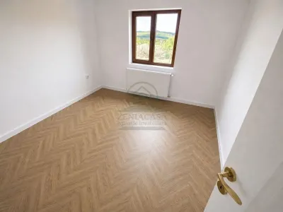 Casa 3 camere baie bucatarie, Voinesti Iasi/ la cheie/ gaz/apa/curent - foto 6