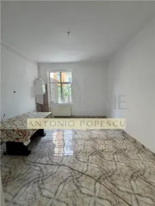 Inchiriere casa 4 camere plus dependinte in Ploiesti, zona ultracentrala - foto 16