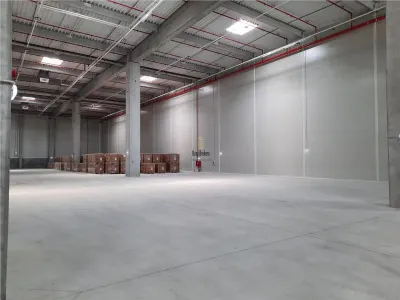 Spatii Industriale - 5000 mp - Logistica - Productie - Depozitare - foto 4