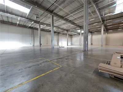 Spatiu Industrial - 7600 mp - Logistica - Productie - Depozitare - Distributie - foto 9
