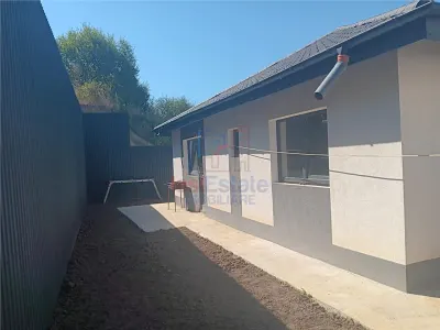 LA CHEIE! Visan Barnova CASA parter 100mp TEREN 400mp toate utilitatile - foto 3