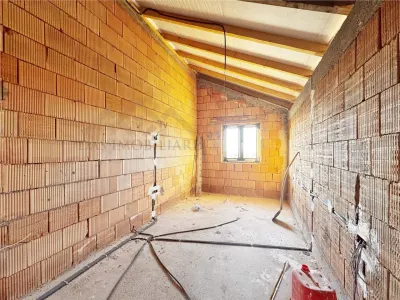 Schimb cu apartament, casa noua cu etaj, in cartier nou Tautii Magheraus - foto 3