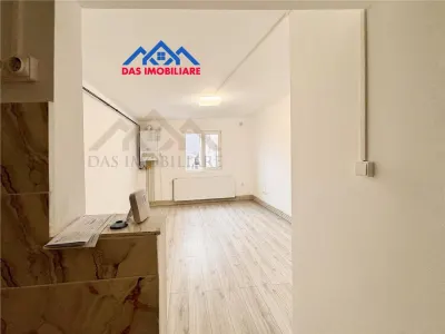 Garsoniera renovata, etaj 2, str. Berzei - foto 2