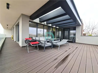 Penthouse, Qualis 2, Tractorul - Brasov