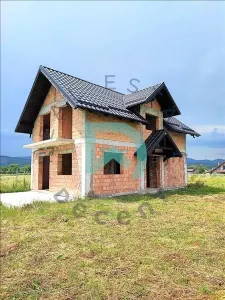 Casa la rosu, Cartierul Pacii, Vulcan - foto 5
