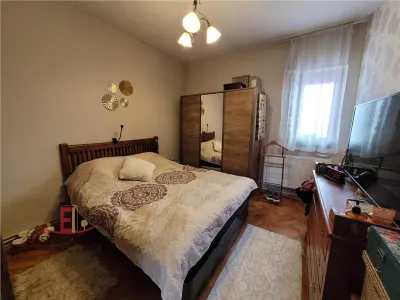 Apartament 4 camere , Piata Matei Corvin , 95mp , Semi-Central - foto 4