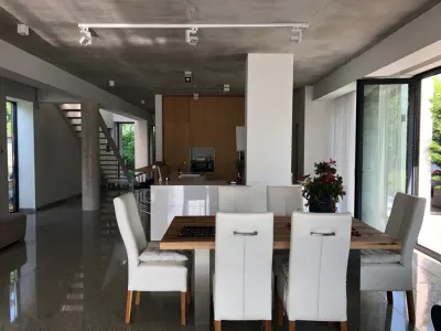 INCHIRIERE CASA VILA LUX individuala 6 camere EROU IANCU NICOLAE JOLIE VILLE BANEASA - Bucuresti