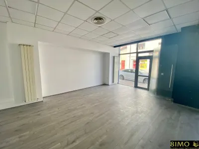 Spatiu comercial 70 mp, central, zona Piata Mare - foto 2