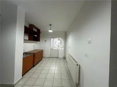 Apartament 4 camere de inchiriat Alexandru cel Bun - foto 2