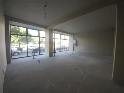Spatiu comercial de inchiriat - zona Republicii - foto 2