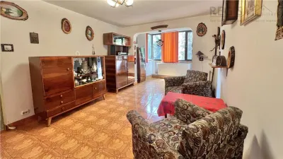 REZERVAT! Apartament de vanzare 3 camere cu pivnita mare, Astra, Brasov - foto 2