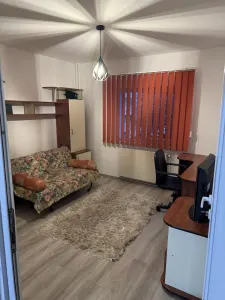 Apartament 3 camere renovat intrare Racadau - foto 5