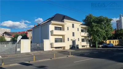 Vila - Bloc modern de 11 camere zona Centrul Civic , Onix - Brasov