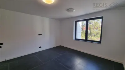 Vila - Bloc modern de 11 camere zona Centrul Civic , Onix - foto 13