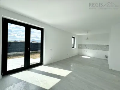 Casa noua de vanzare | 3 dormitoare | curte | parter - foto 4
