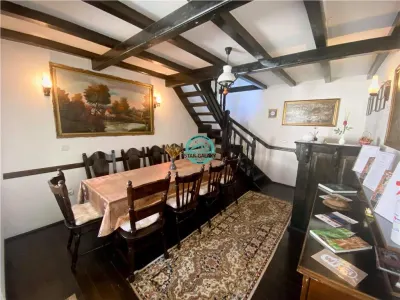 REDUCERE PRET - VAND PENSIUNE CU 7 CAMERE IN SIGHISOARA LA 800 MP DE CETATE - foto 17