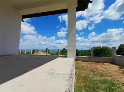 Casa de vanzare I Paun, Barnova I 4 camere, 2 bai I 500 mp teren - foto 7