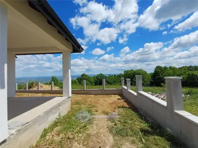Casa de vanzare I Paun, Barnova I 4 camere, 2 bai I 500 mp teren - foto 8