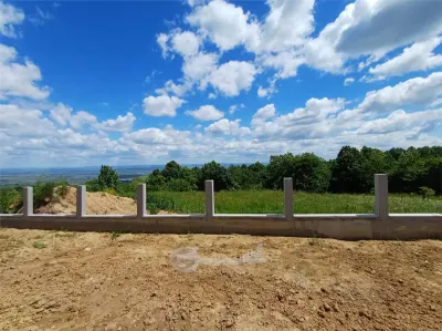 Casa de vanzare I Paun, Barnova I 4 camere, 2 bai I 500 mp teren - foto 9