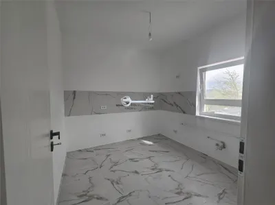 Apartament 3 camere dispus pe 2 niveluri - foto 5