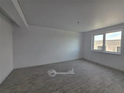 Apartament 2camere Bucium + curte 35mp - foto 2