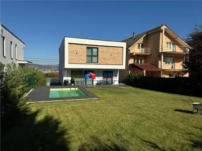 Vanzare casa individuala zona linistita, constructie noua, arhitectura moderna, piscina, alee privata, Andrei Muresanu - foto 18