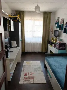 Apartament cu 3 camere , decomandat - zona Ghimbav - foto 2