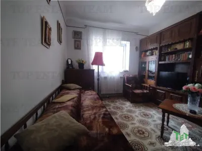 Casa individuala cu garaj si curte libera 300 mp, zona excelenta Brancoveanu - foto 8
