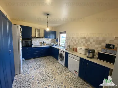 Vila spatioasa cu 3 apartamente in Fundeni Dobroiesti - foto 17