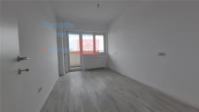 Apartament tip penthouse, 3 camere, Semicentral - foto 11