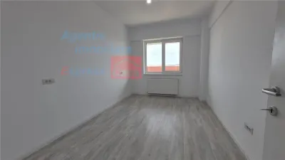 Apartament tip penthouse, 3 camere, Semicentral - foto 12