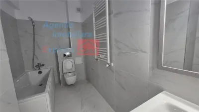 Apartament tip penthouse, 3 camere, Semicentral - foto 16