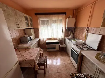 Apartament 3 Camere | Micro 16 | Etaj 3 | str. Astronautilor - foto 4