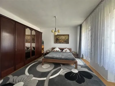 Bocsa Montana, Casa mare la strada principala - foto 6