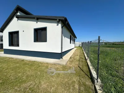 Casă individuala, 158 mp, teren 588 mp, încălzire în pardoseală –Bucium, Vișan, construcție 2025 - foto 2