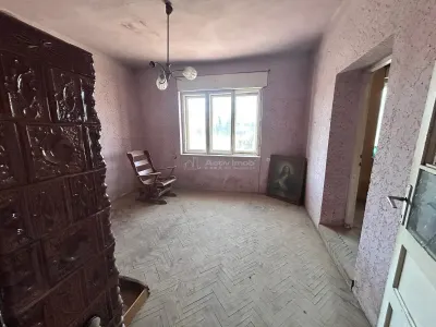 Bocsa Romana, 2 Corpuri de cladire cu Teren si garaj, la Strada Principala - foto 4
