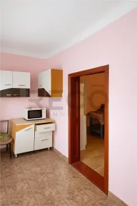 RECO Casa in Poiana tasad cu teren  5000mp - foto 4