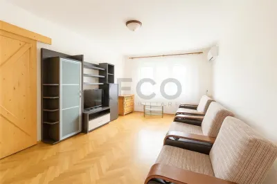 RECO Apartament 3 camere decomandat, tip PB, lângă Piața Rogerius - foto 2