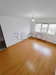 RECO apartament cu 2 camere Oradea zona Rogerius - foto 3